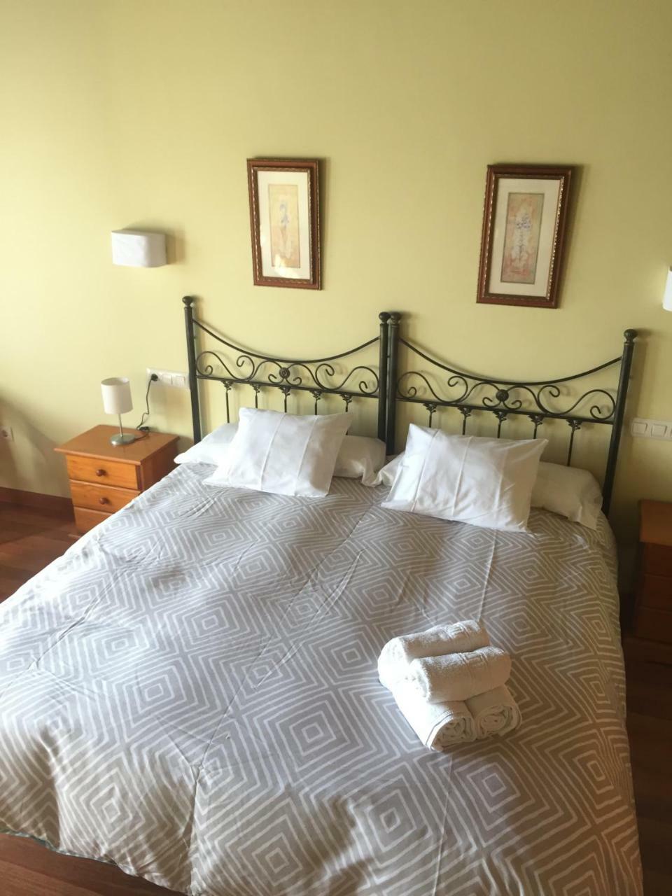 Apartamentos Rurales Azabache Вилавичоза Екстериор снимка